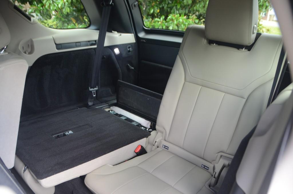 used 2018 Land Rover Discovery car, priced at $17,990