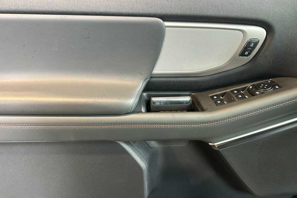 new 2025 Ford Expedition car, priced at $74,680