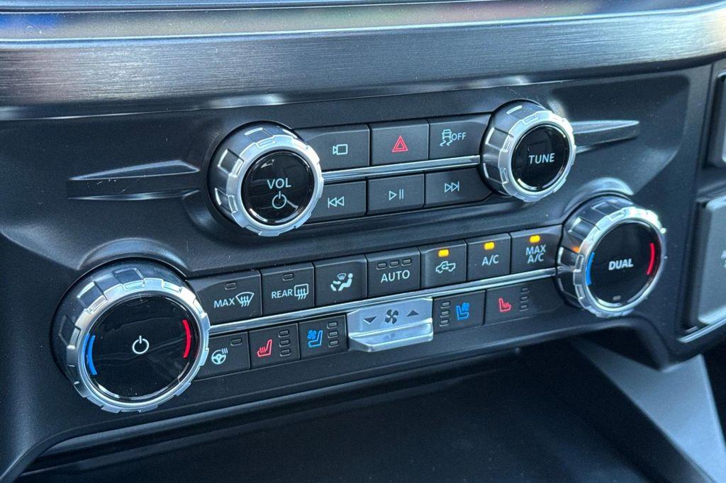 new 2025 Ford F-250 car, priced at $87,125