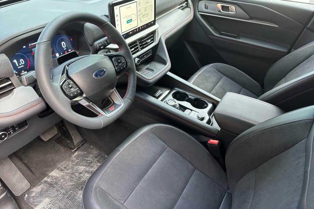 new 2025 Ford Explorer car, priced at $64,255