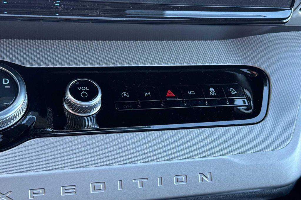 new 2027 Ford Expedition Max car, priced at $81,297