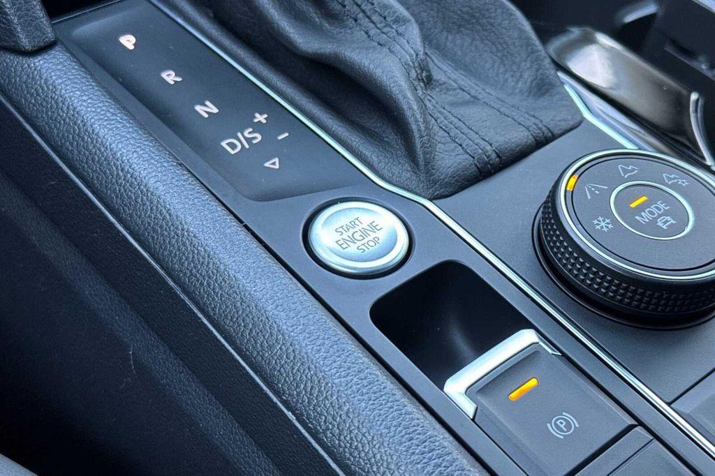 used 2021 Volkswagen Atlas car, priced at $29,999