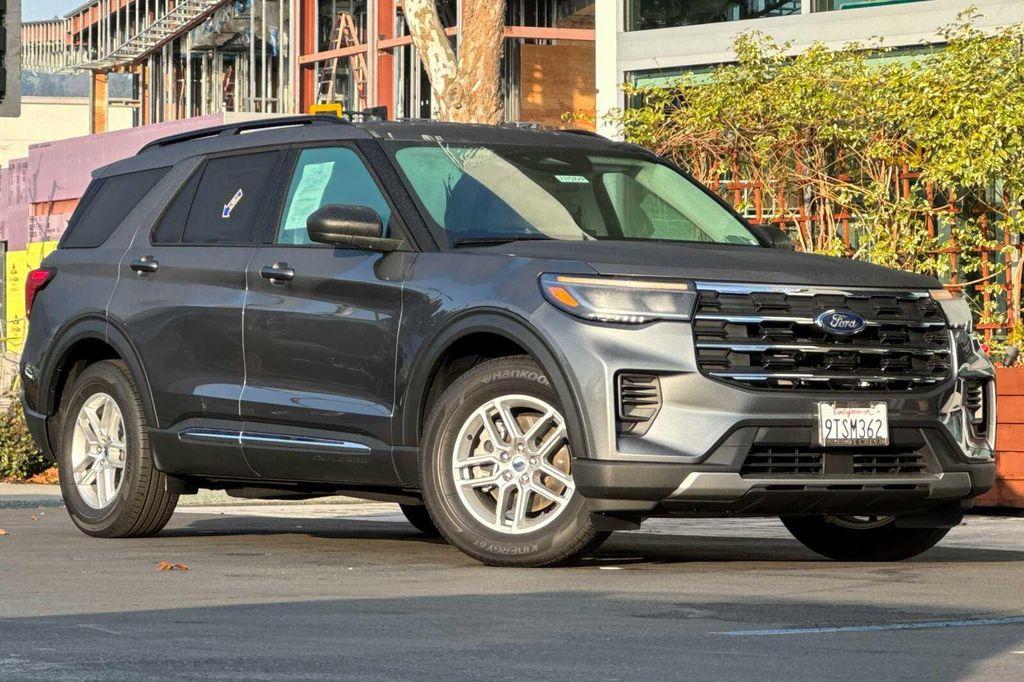 new 2025 Ford Explorer car, priced at $39,950