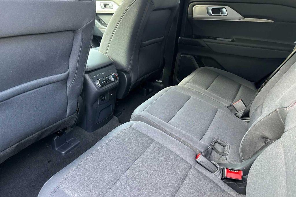 new 2025 Ford Explorer car, priced at $39,950
