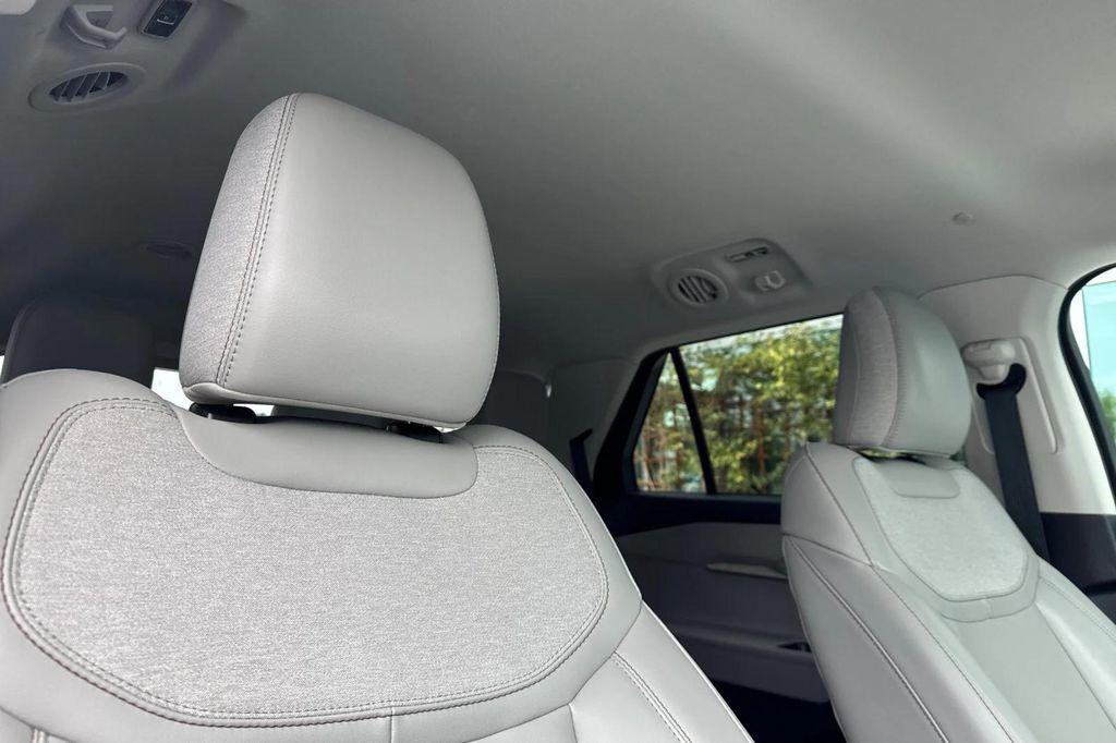 new 2025 Ford Explorer car, priced at $43,082