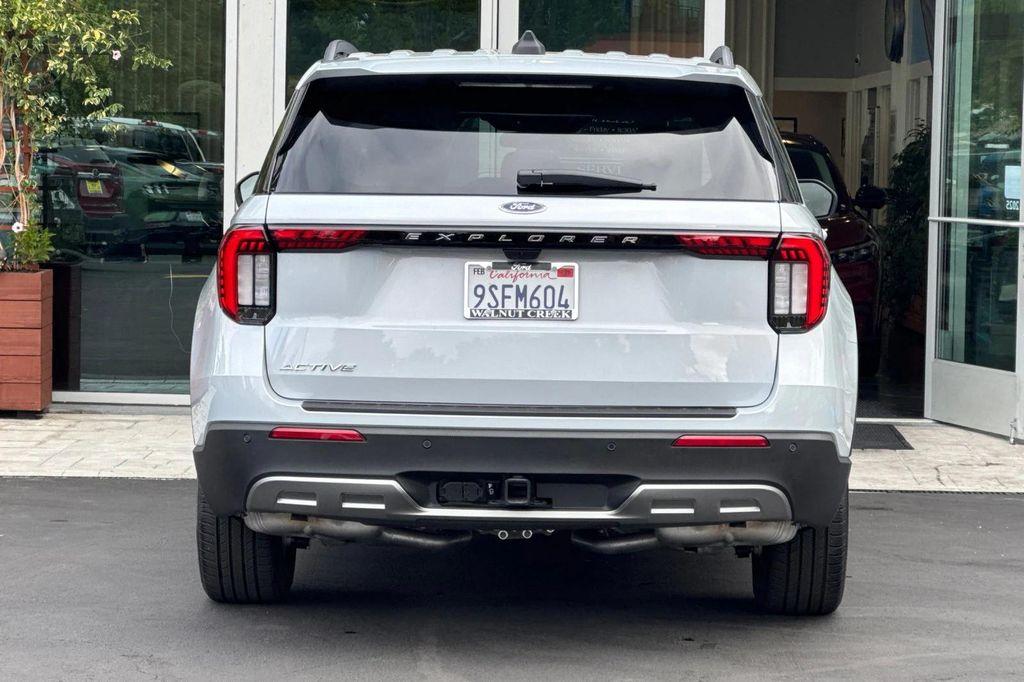 new 2025 Ford Explorer car, priced at $43,082