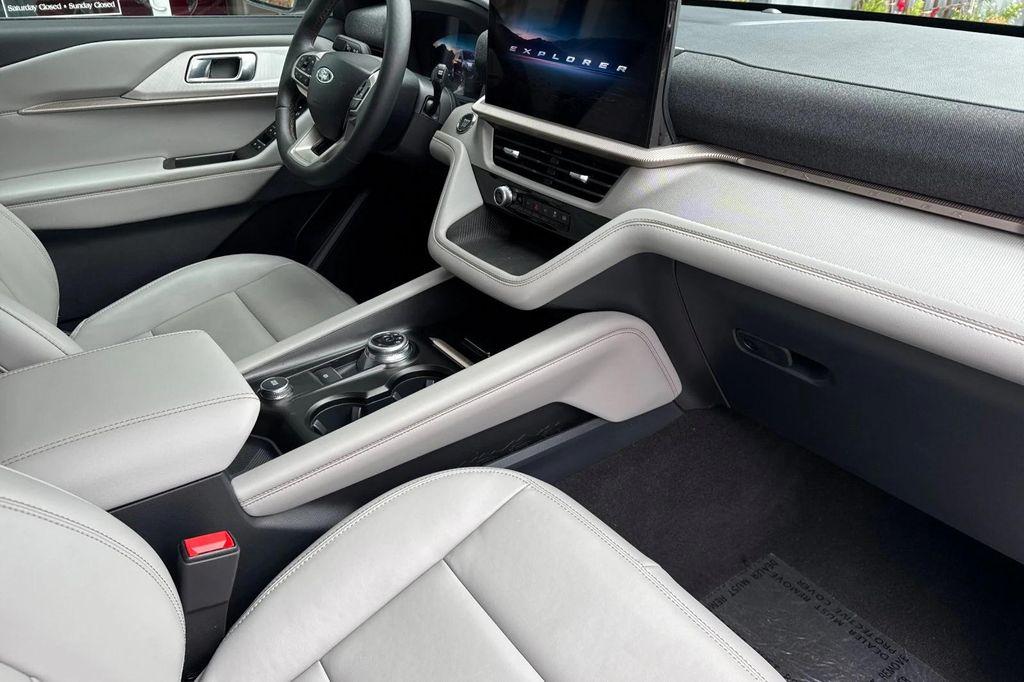 new 2025 Ford Explorer car, priced at $43,082