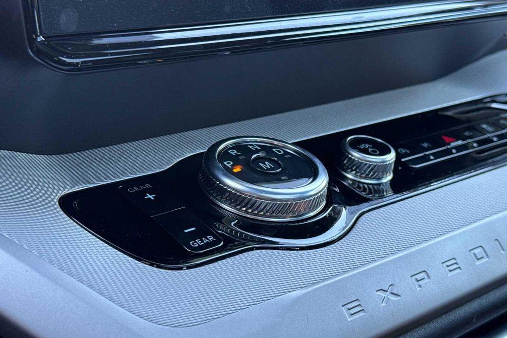 new 2025 Ford Expedition Max car, priced at $77,680