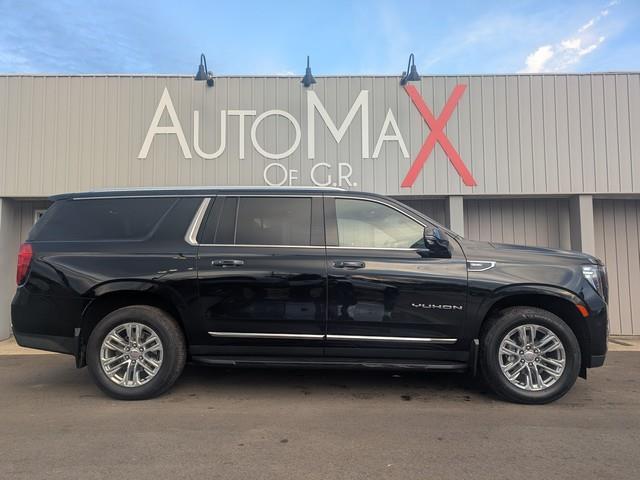 used 2022 GMC Yukon XL car, priced at $40,222