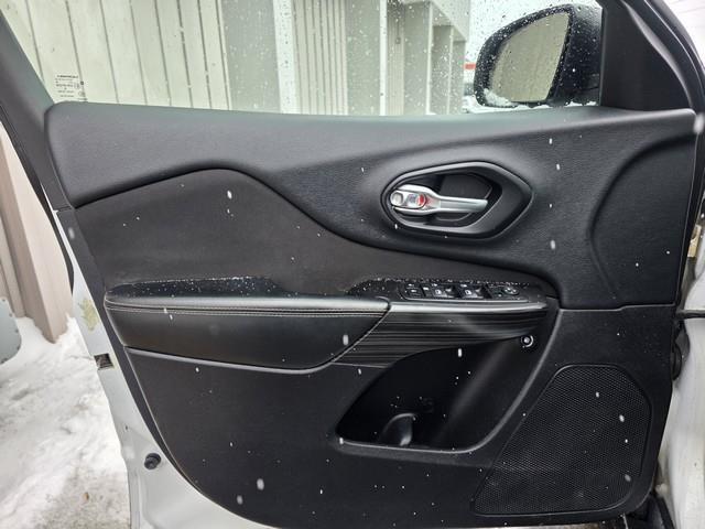 used 2014 Jeep Cherokee car, priced at $7,888