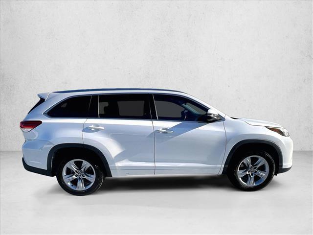 used 2017 Toyota Highlander car, priced at $19,112