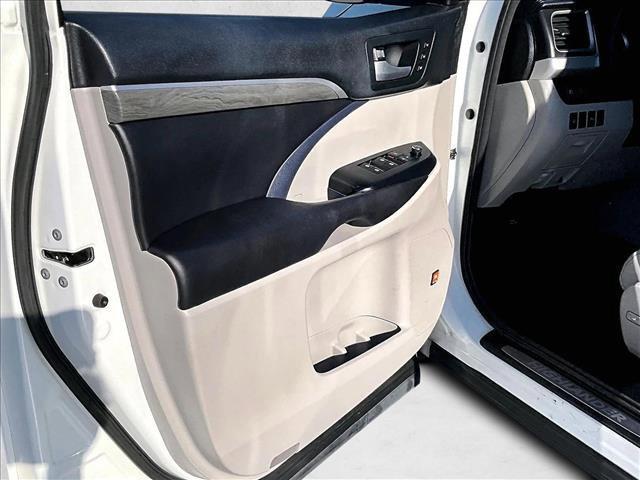 used 2017 Toyota Highlander car, priced at $19,112