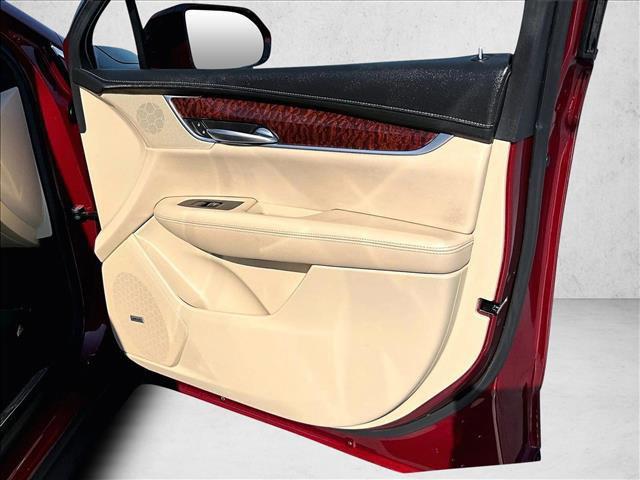 used 2018 Cadillac XT5 car, priced at $17,990