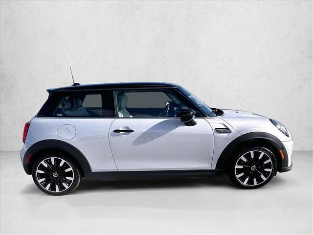 used 2022 MINI Hardtop car, priced at $20,370