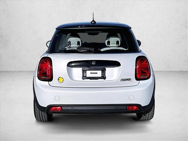 used 2022 MINI Hardtop car, priced at $20,370