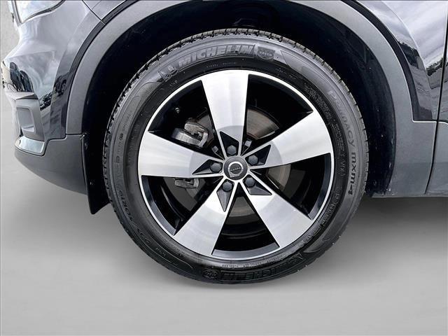 used 2021 Volvo XC40 car, priced at $23,686