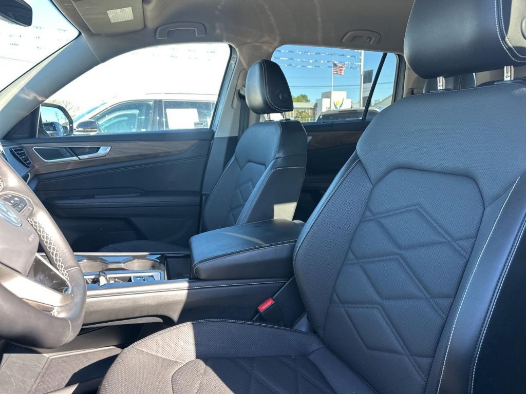 used 2024 Volkswagen Atlas car, priced at $26,615