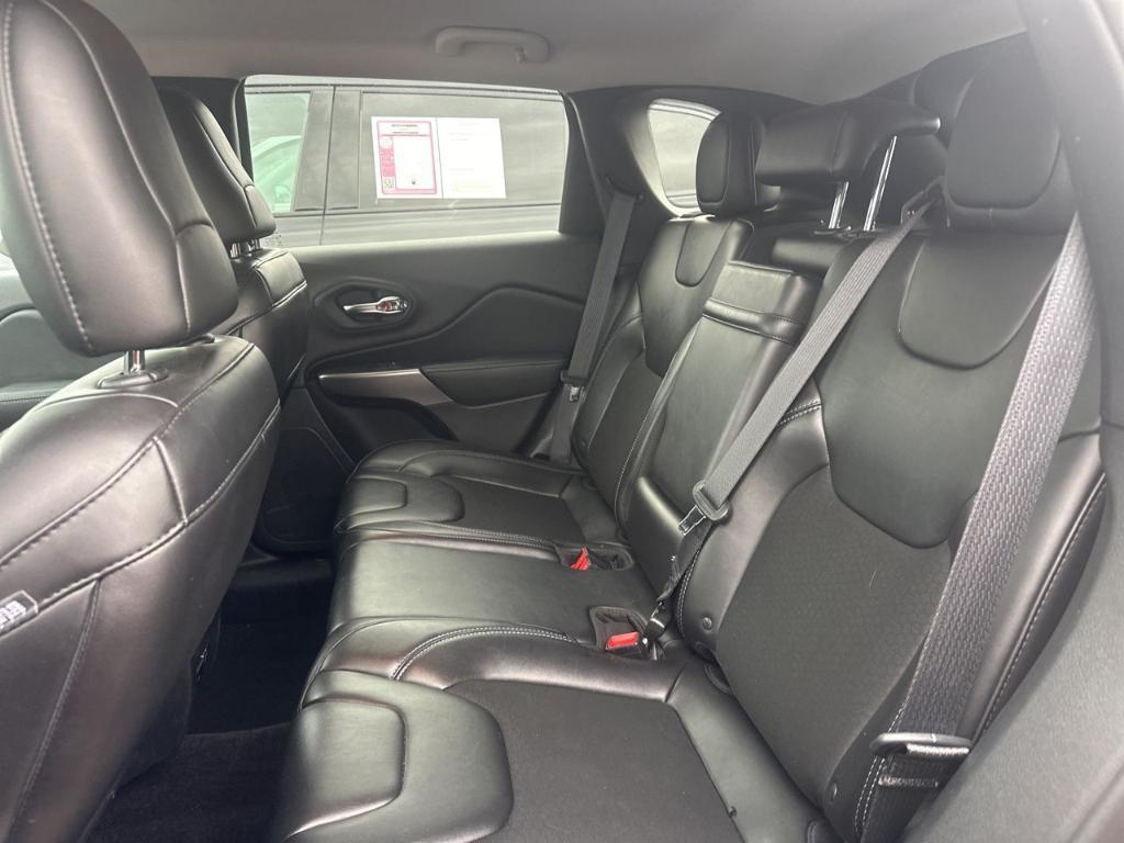 used 2019 Jeep Cherokee car, priced at $15,029