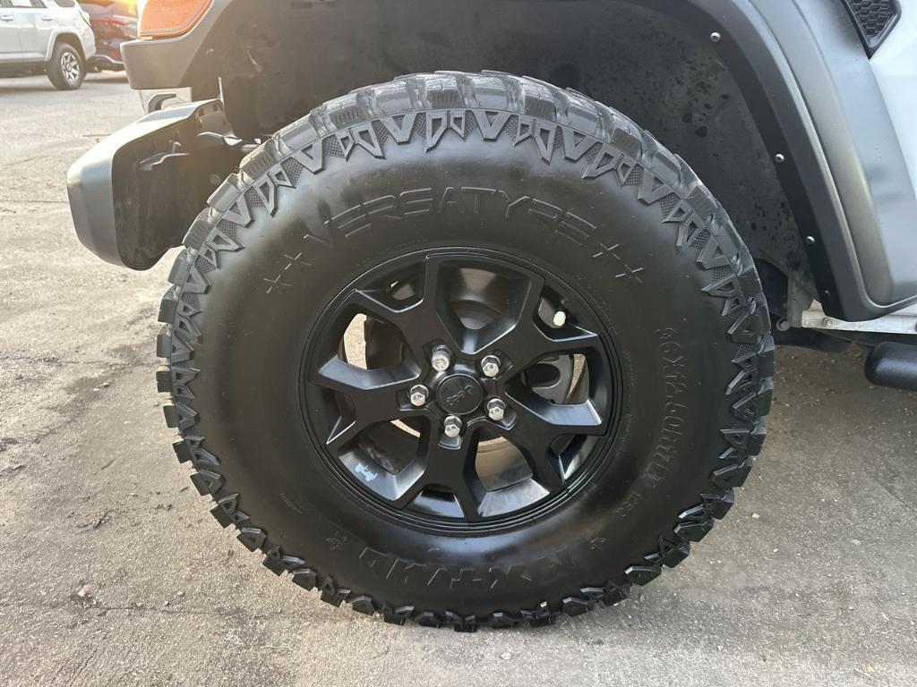 used 2022 Jeep Wrangler Unlimited car, priced at $27,536