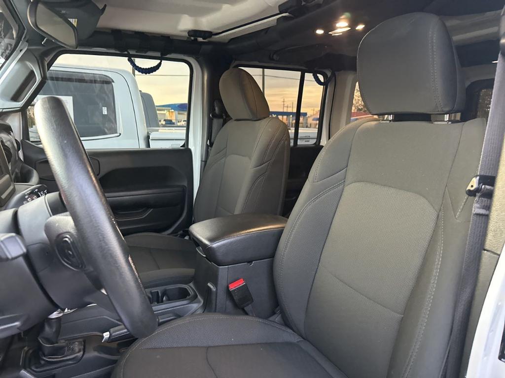 used 2022 Jeep Wrangler Unlimited car, priced at $27,536