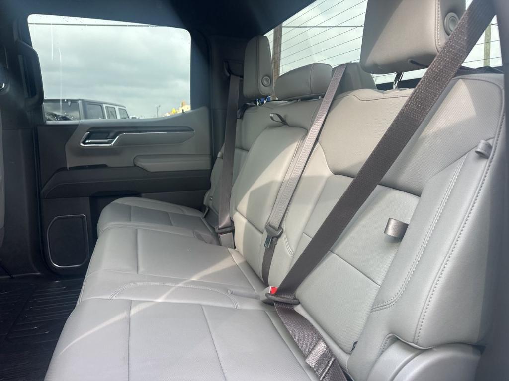 used 2023 GMC Sierra 1500 car, priced at $44,086