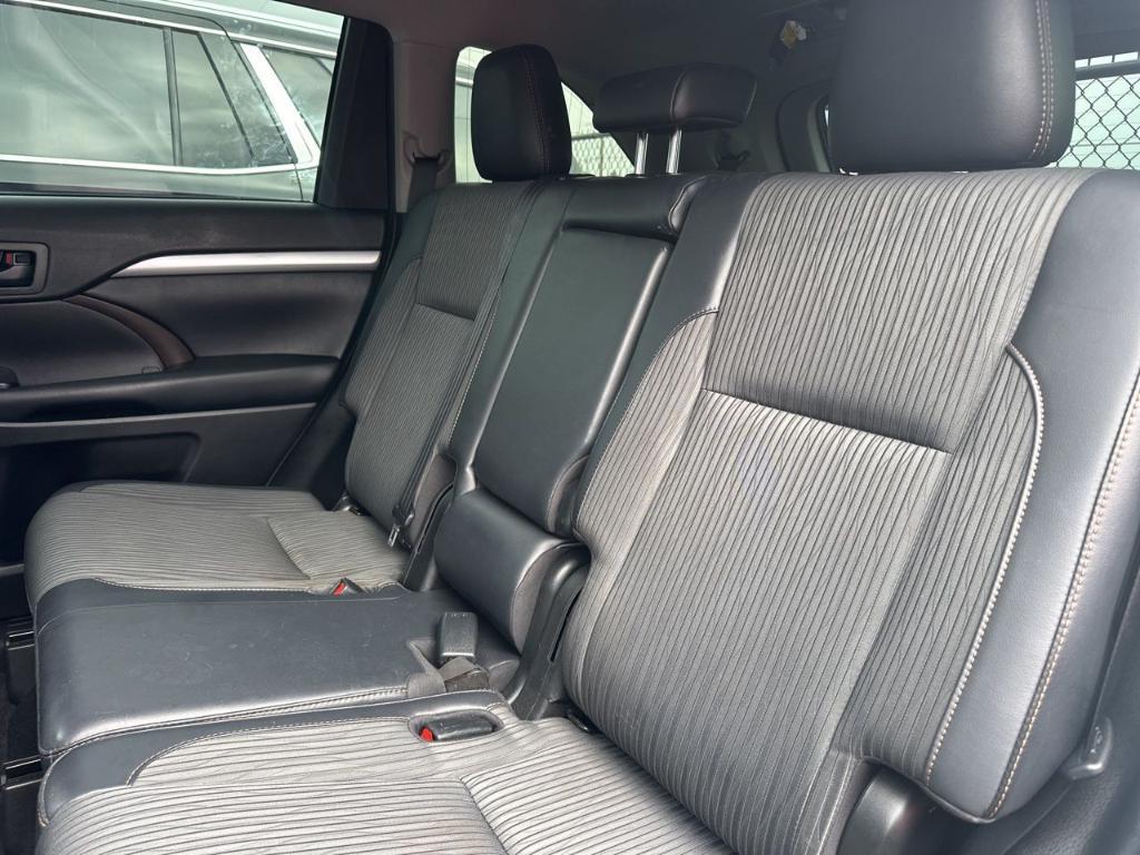 used 2019 Toyota Highlander car, priced at $17,776