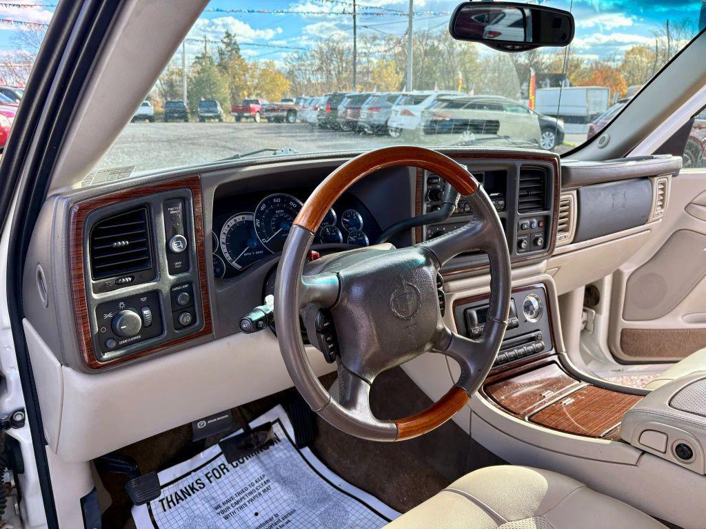 used 2002 Cadillac Escalade EXT car, priced at $10,500