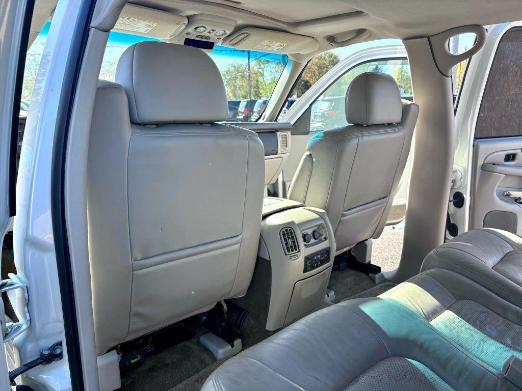 used 2002 Cadillac Escalade EXT car, priced at $10,500