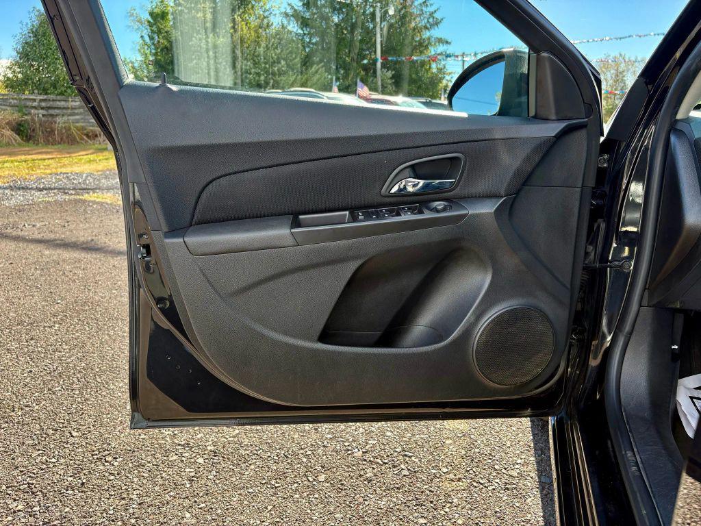 used 2015 Chevrolet Cruze car, priced at $6,500