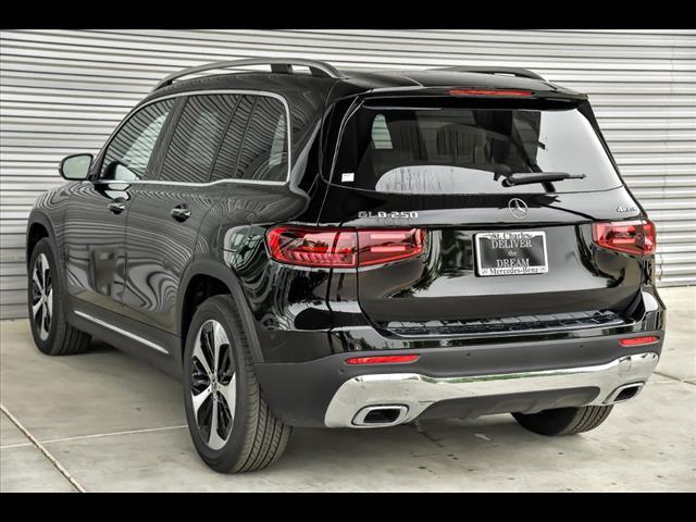 new 2025 Mercedes-Benz GLB 250 car, priced at $55,545