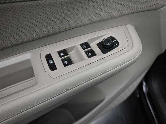 new 2026 Volkswagen Atlas car, priced at $37,361