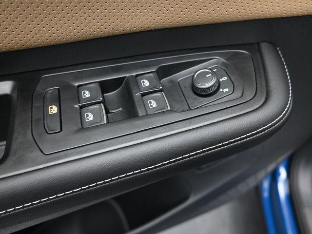 new 2026 Volkswagen Atlas Cross Sport car, priced at $42,943