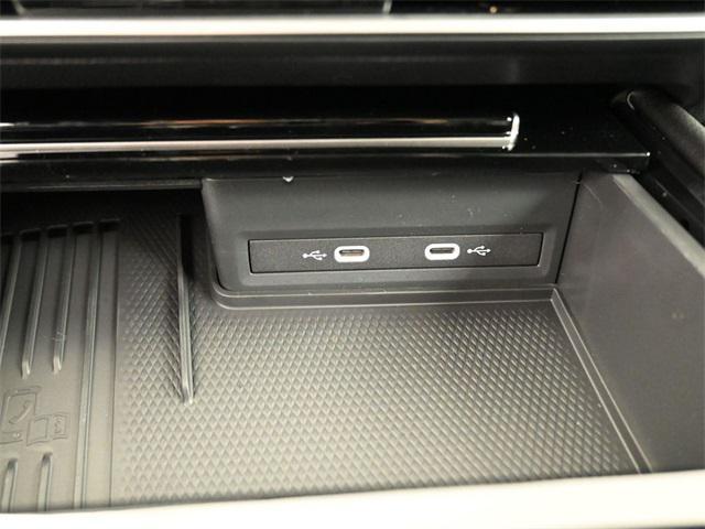 new 2026 Volkswagen Atlas car, priced at $44,017