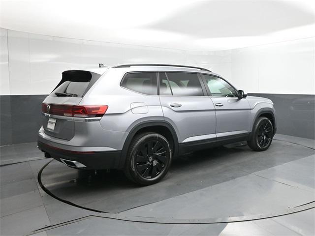 new 2026 Volkswagen Atlas car, priced at $44,017
