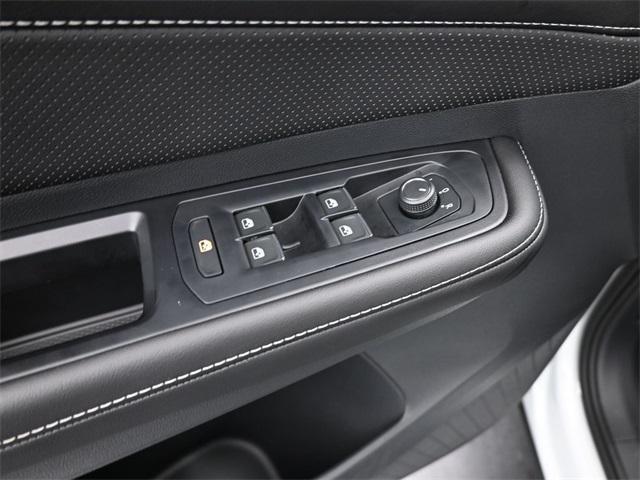 new 2026 Volkswagen Atlas Cross Sport car, priced at $40,998