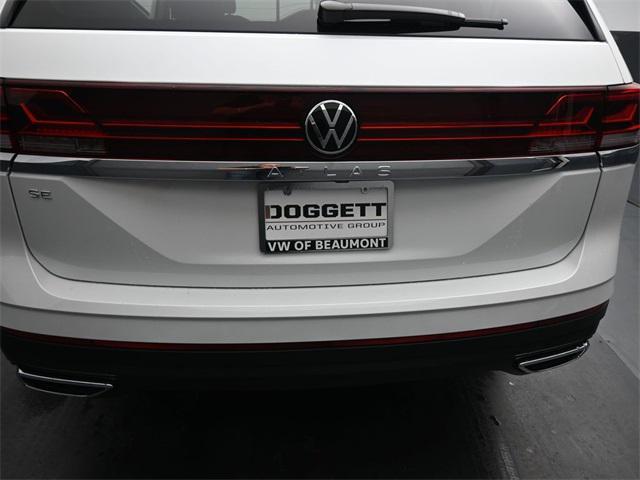 new 2026 Volkswagen Atlas car, priced at $38,321