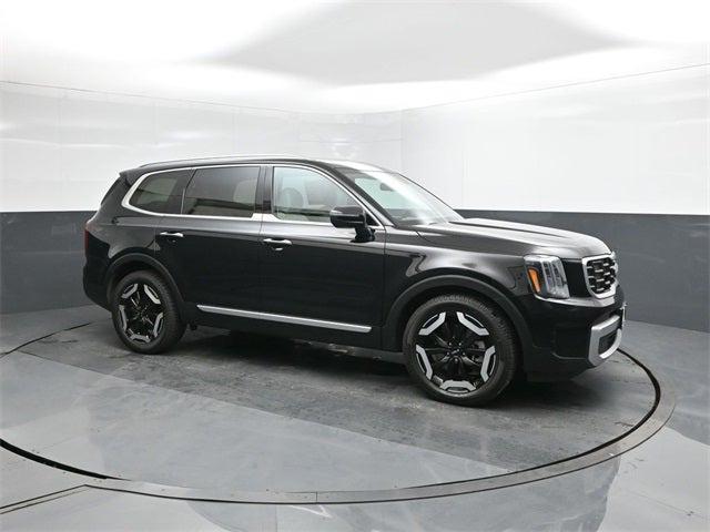 used 2024 Kia Telluride car, priced at $32,999
