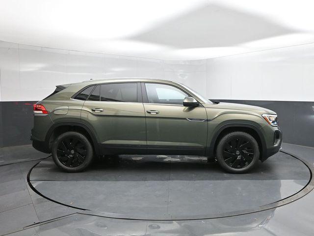 new 2026 Volkswagen Atlas Cross Sport car, priced at $41,723