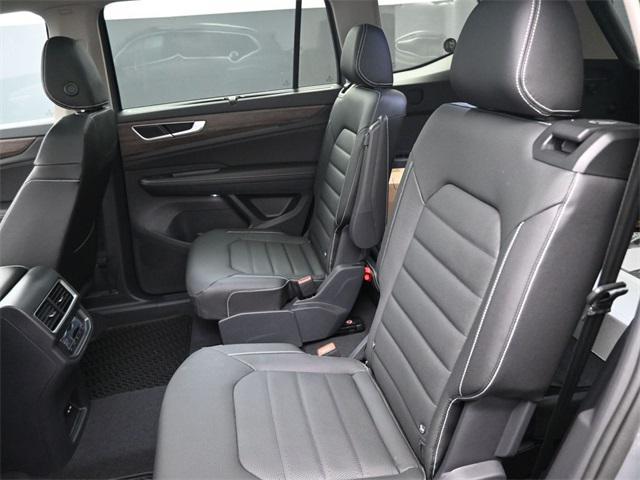 new 2025 Volkswagen Atlas car, priced at $47,498