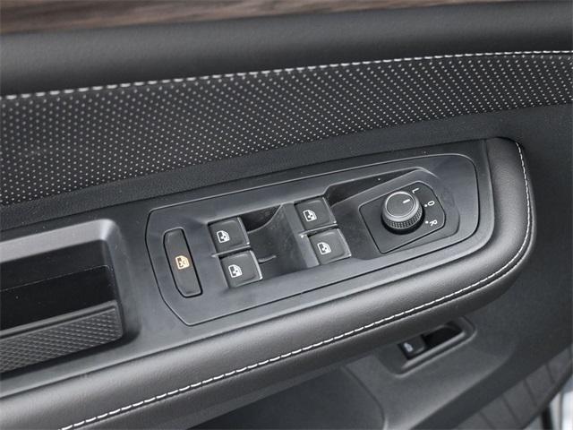 new 2025 Volkswagen Atlas car, priced at $47,498