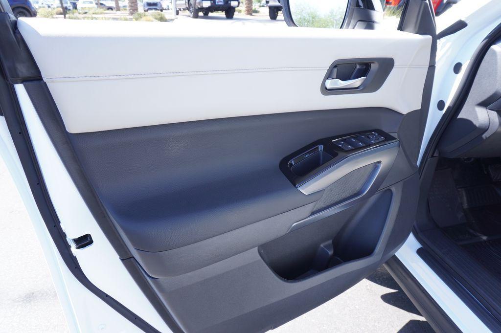 new 2026 Nissan Pathfinder car, priced at $44,587