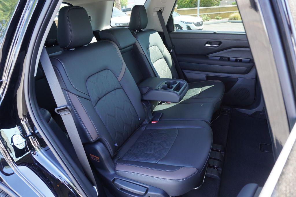 new 2026 Nissan Pathfinder car, priced at $48,381