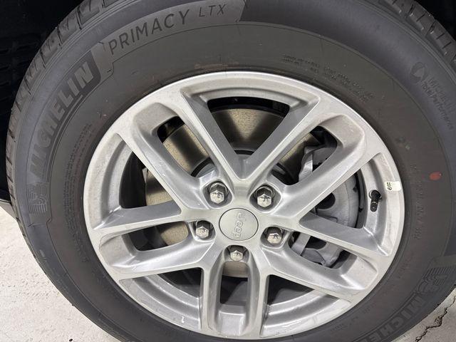 new 2025 Jeep Grand Cherokee L car, priced at $38,802