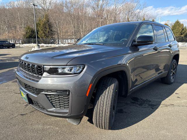 new 2026 Jeep Grand Cherokee car, priced at $46,359