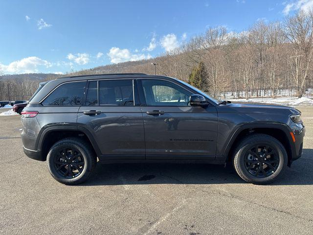 new 2026 Jeep Grand Cherokee car, priced at $46,359