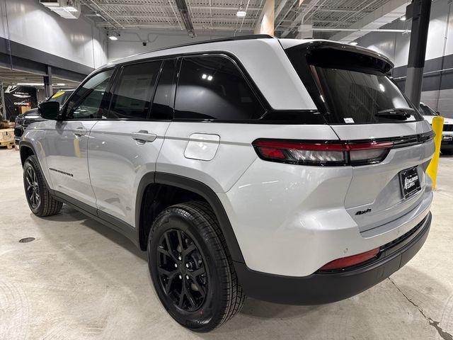 new 2025 Jeep Grand Cherokee car, priced at $45,411