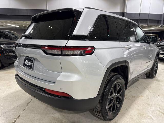 new 2025 Jeep Grand Cherokee car, priced at $45,411