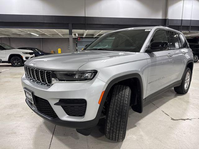 new 2025 Jeep Grand Cherokee car, priced at $37,804