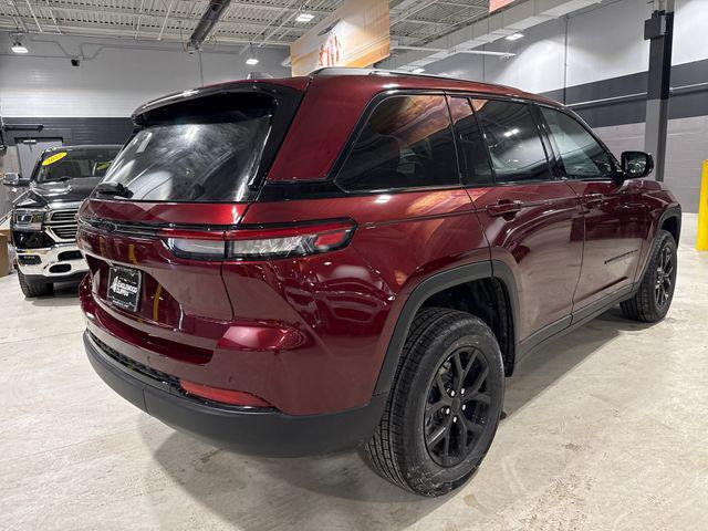 new 2025 Jeep Grand Cherokee car, priced at $45,261