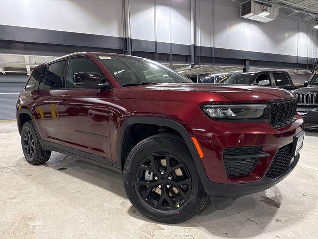 new 2025 Jeep Grand Cherokee car, priced at $45,261
